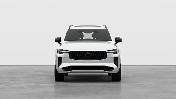 Volvo XC90 3 of 27
