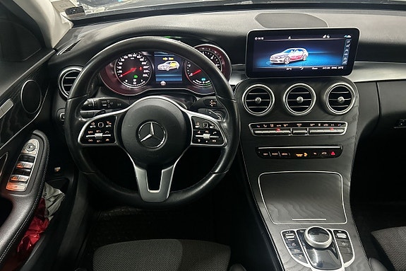 Mercedes-Benz C300 25 of 29