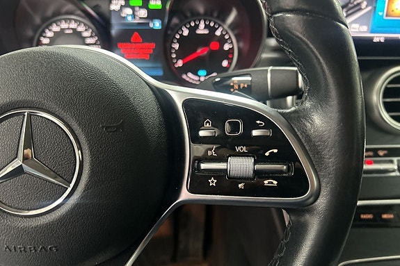 Mercedes-Benz C300 23 of 29