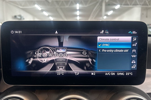 Mercedes-Benz C300 18 of 29