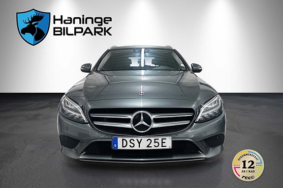Mercedes-Benz C300 3 of 29