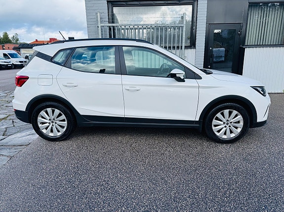 Seat Arona 10 of 25