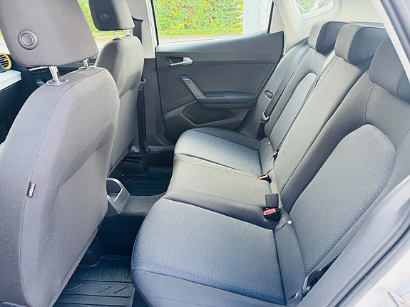 Seat Arona 7 of 25