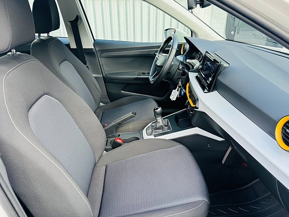 Seat Arona 5 of 25