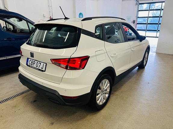 Seat Arona 15 of 25