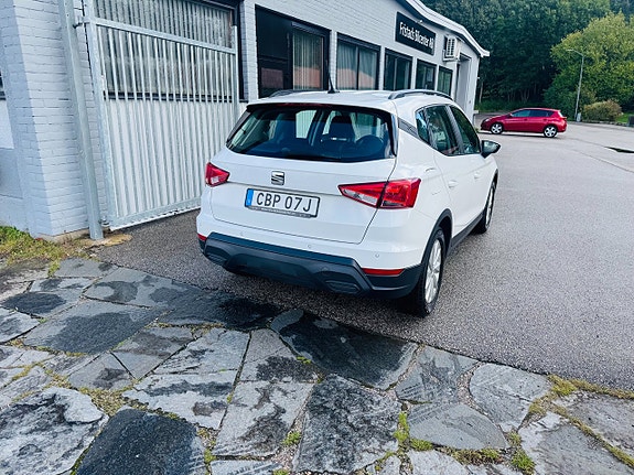 Seat Arona 3 of 25