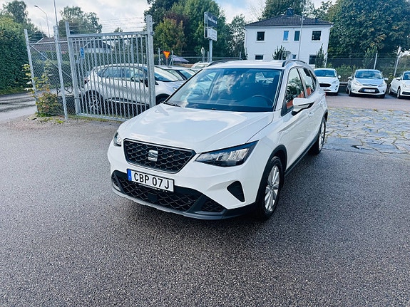 Seat Arona 2 of 25