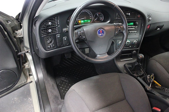 Saab 9-5 18 of 19