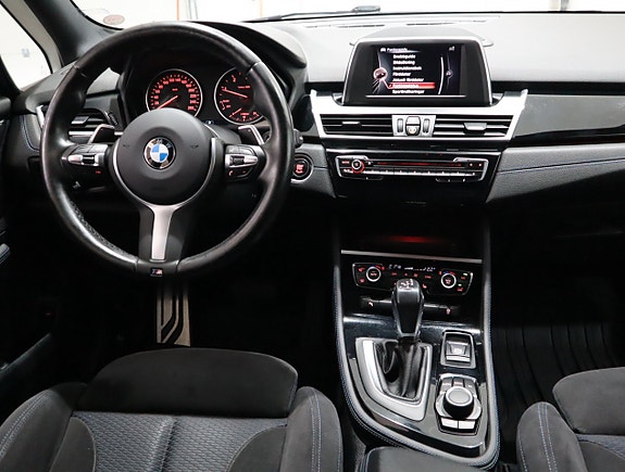 BMW 218d 13 of 19