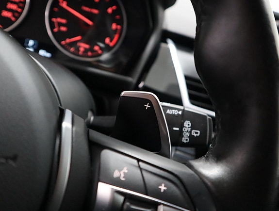 BMW 218d 15 of 19