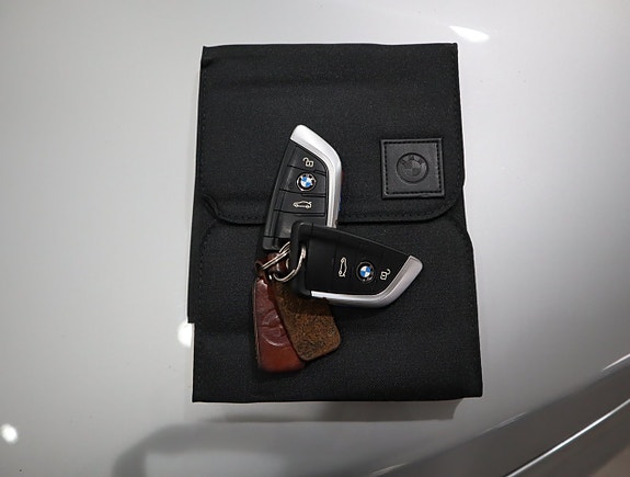 BMW 218d 18 of 19