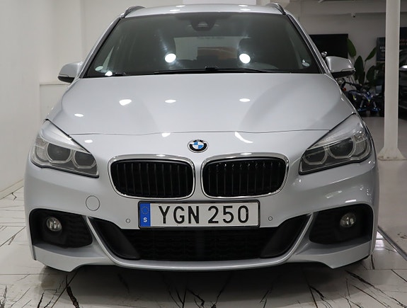 BMW 218d 2 of 19