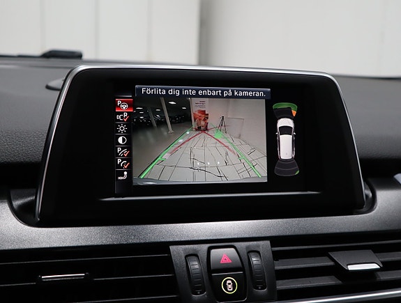 BMW 218d 14 of 19