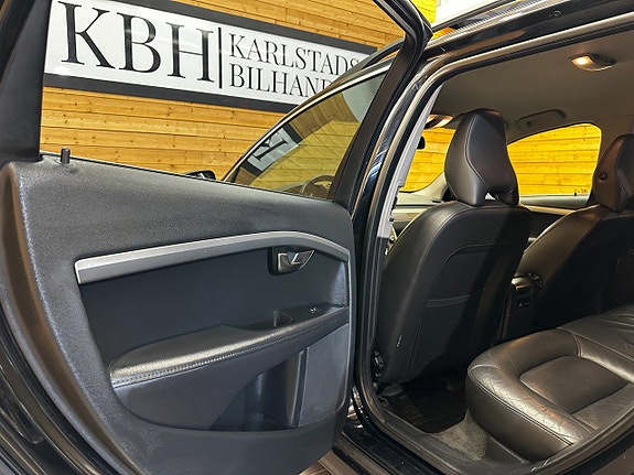 Volvo V70 16 of 25