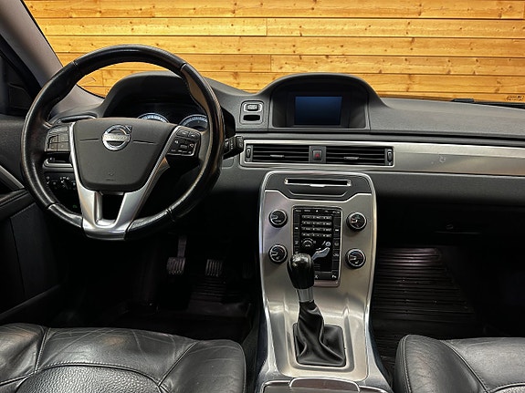 Volvo V70 20 of 25
