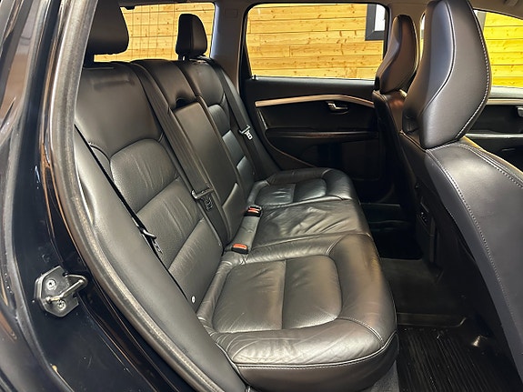 Volvo V70 19 of 25