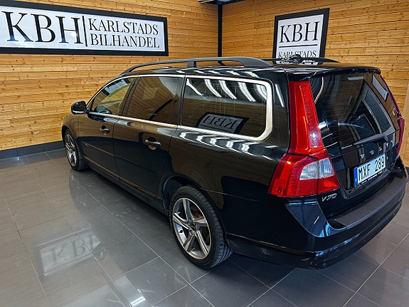 Volvo V70 4 of 25