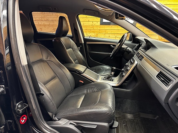 Volvo V70 22 of 25
