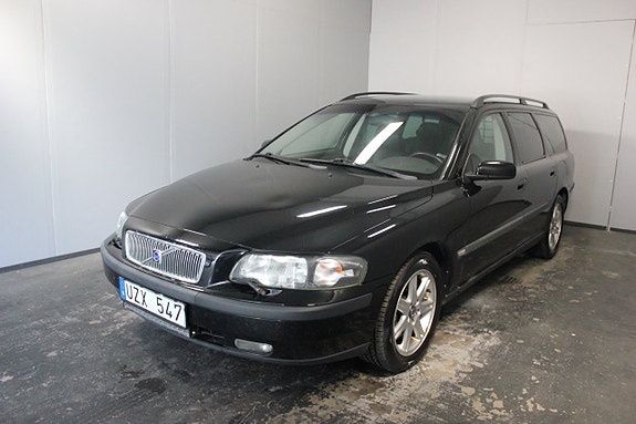 Volvo V70 2 of 19