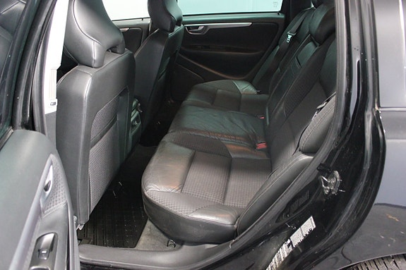 Volvo V70 10 of 19
