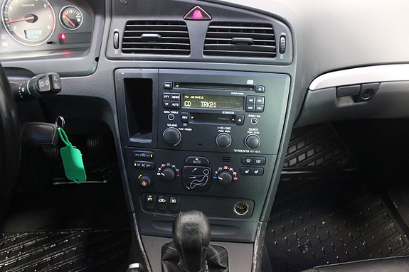 Volvo V70 16 of 19