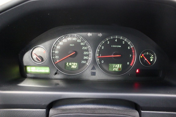 Volvo V70 14 of 19