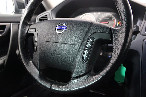 Volvo V70 15 of 19