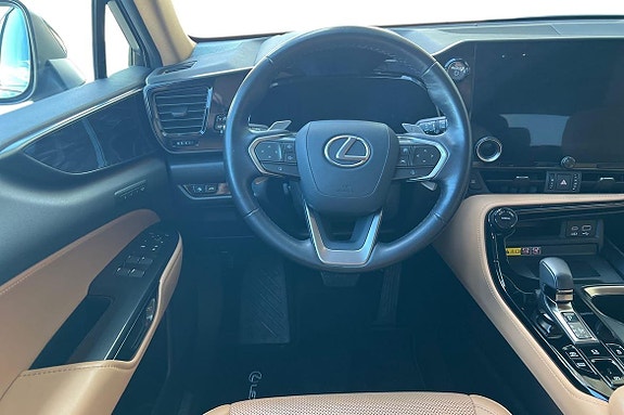 Lexus NX450h+ 9 of 25