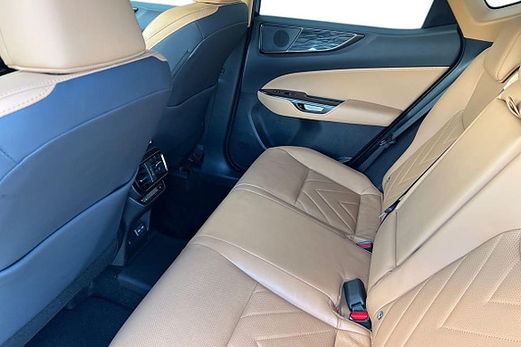 Lexus NX450h+ 12 of 25