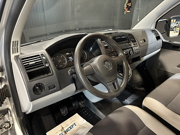 Volkswagen Transporter 9 of 25