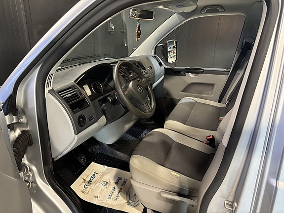 Volkswagen Transporter 8 of 25