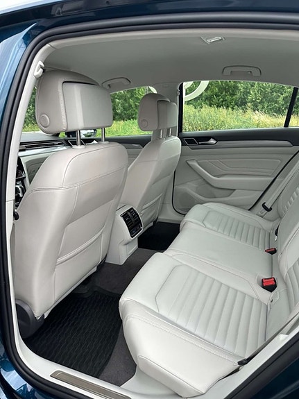 Volkswagen Passat 18 of 18