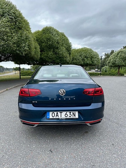 Volkswagen Passat 7 of 18
