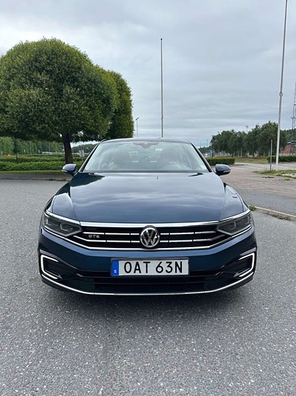 Volkswagen Passat 4 of 18