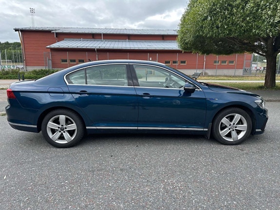 Volkswagen Passat 6 of 18