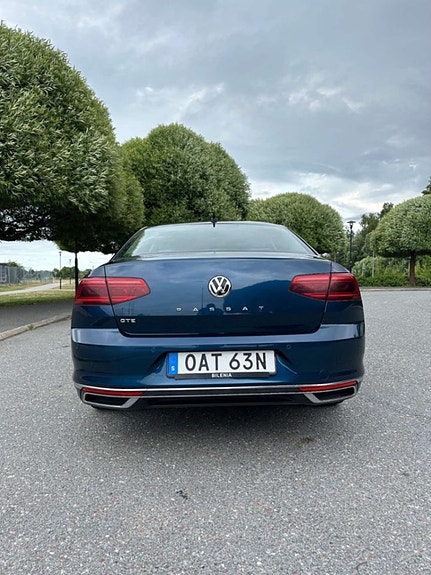 Volkswagen Passat 10 of 18