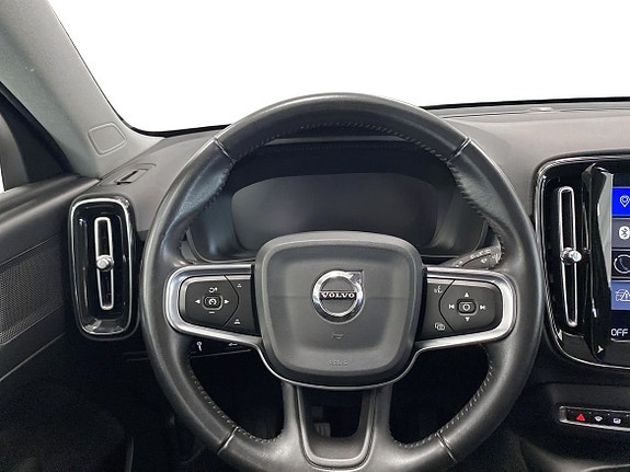 Volvo XC40 9 of 14