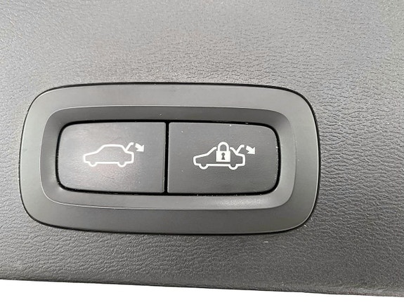 Volvo XC40 13 of 14