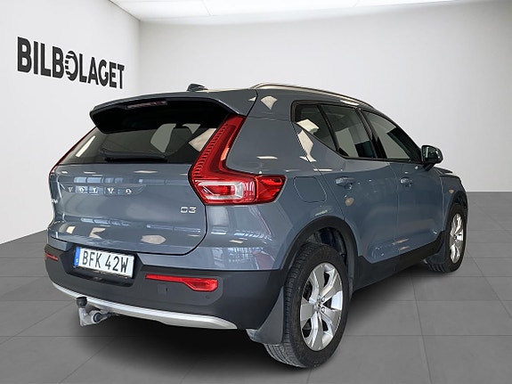 Volvo XC40 4 of 14