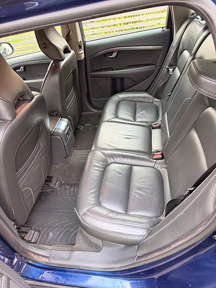 Volvo V70 6 of 11