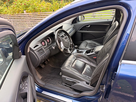 Volvo V70 5 of 11