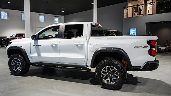 Chevrolet Colorado 4 of 30