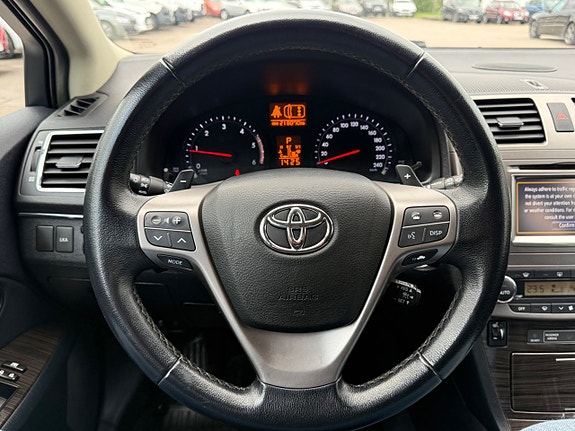 Toyota Avensis 12 of 14