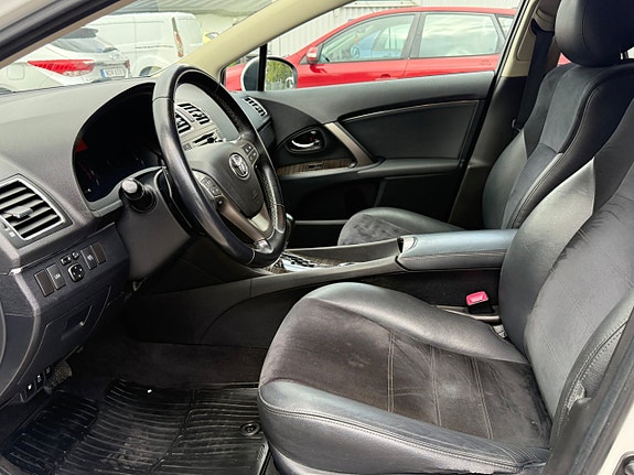 Toyota Avensis 11 of 14