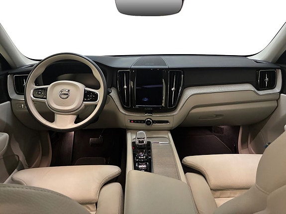 Volvo XC60 5 of 16