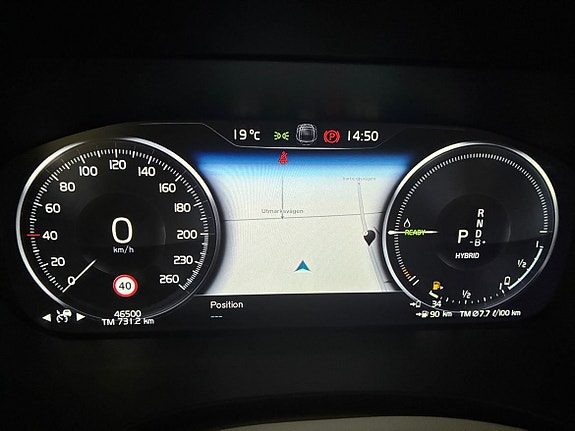 Volvo XC60 12 of 16