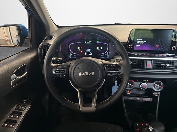 Kia Picanto 10 of 12