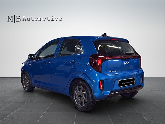 Kia Picanto 4 of 12