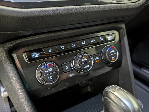 Volkswagen Tiguan Allspace 14 of 23