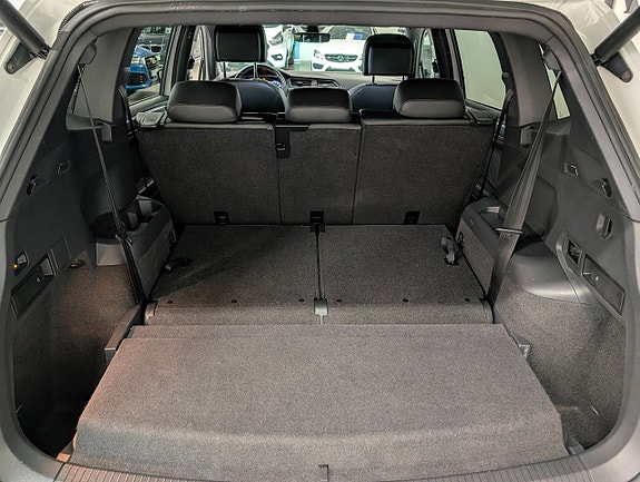 Volkswagen Tiguan Allspace 7 of 23